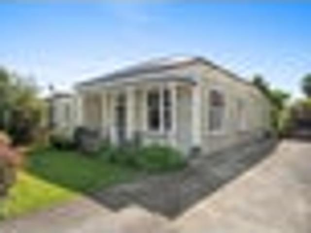House for sale in The Wood