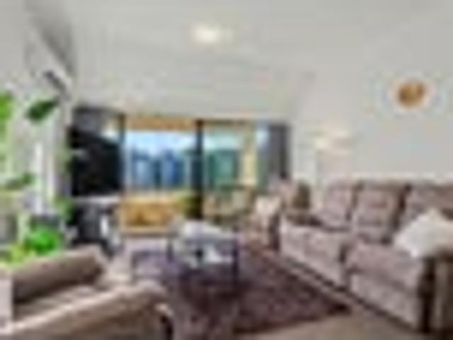 Townhouse for sale in Heathcote, Canterbury