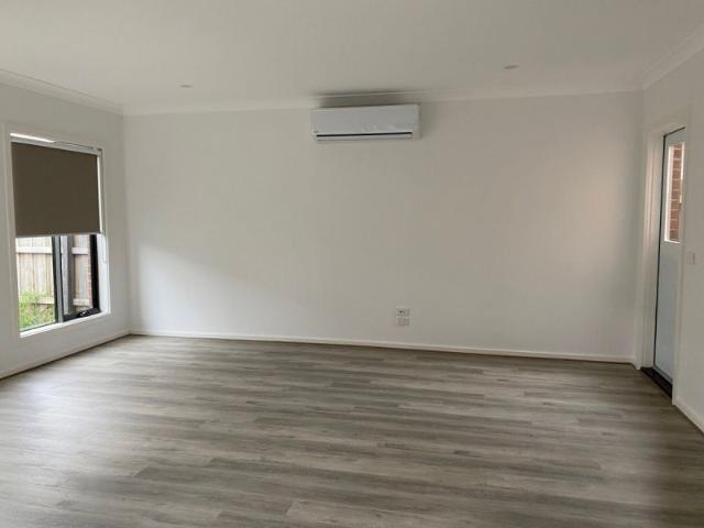 Townhouse for rent in Roxburgh Park, Melbourne