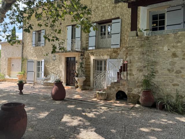 Maison vente à Carpentras, Pernes-les-fontaines