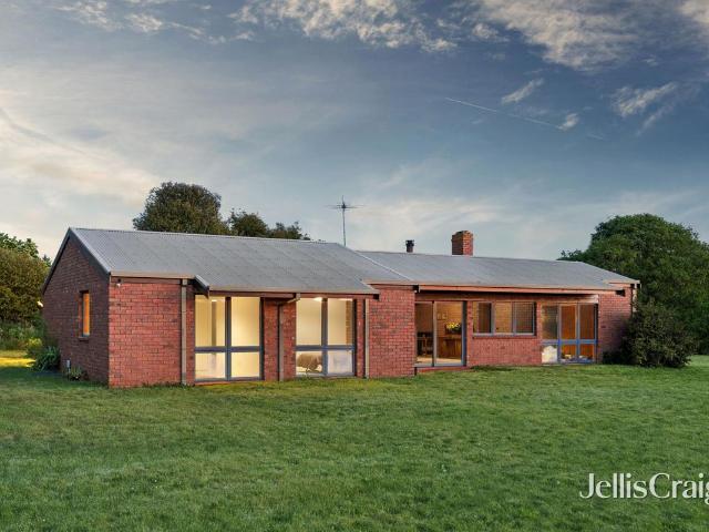 House for sale in Navigators, Victoria