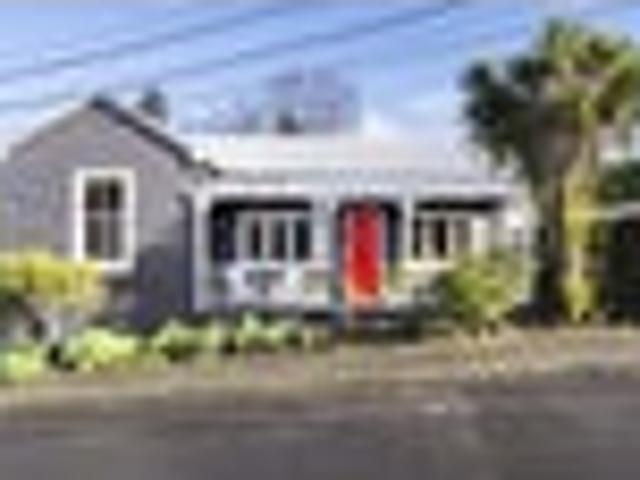 House for sale in Royal Oak, Oroua County