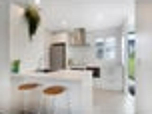 House for sale in Oratia