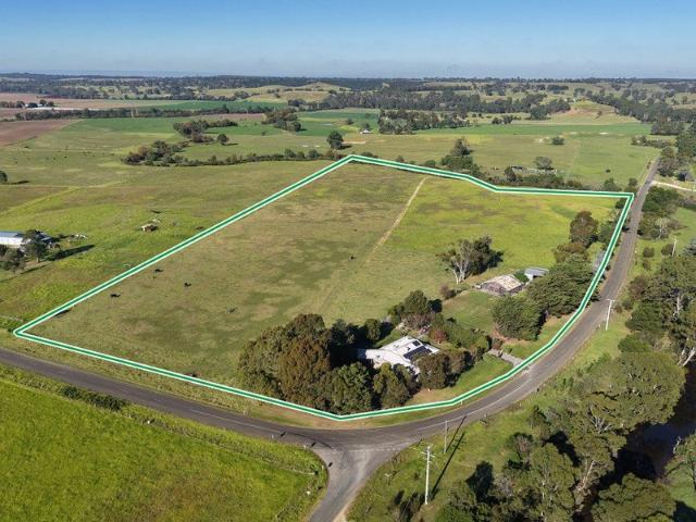 House for sale in Iguana Creek, Victoria