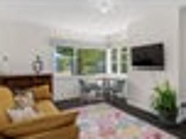 House for sale in Chaslands, Canterbury