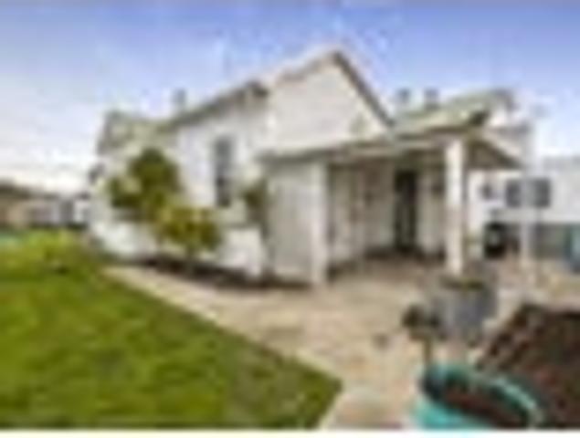 House for sale in Redwoodtown