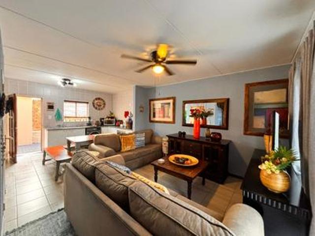 Townhouse for sale in Nooitgedacht, Gauteng