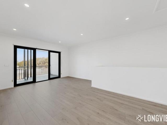 Townhouse for rent in Trillium, Melbourne