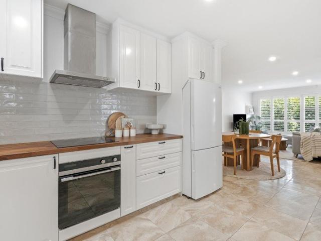 Duplex for sale in Kardinya, Western Australia