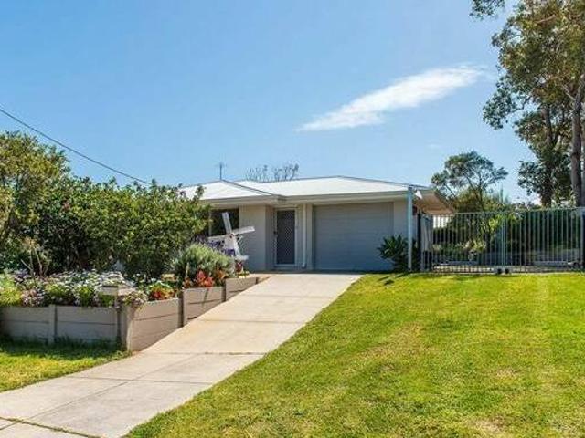 House for rent in Cockburn, Western Australia