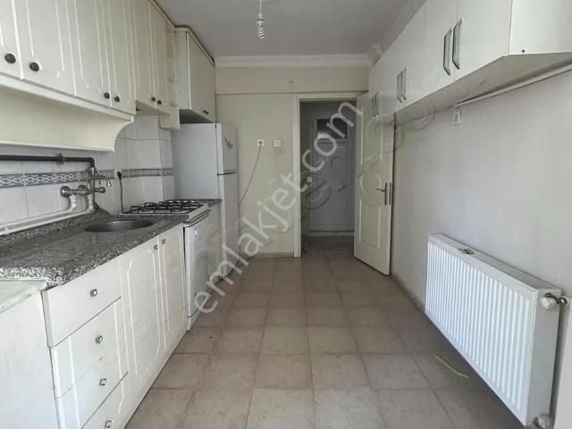 Tire, İzmir içerisinde satılık mülk