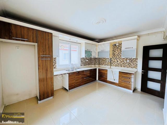 Tire, İzmir içerisinde satılık mülk