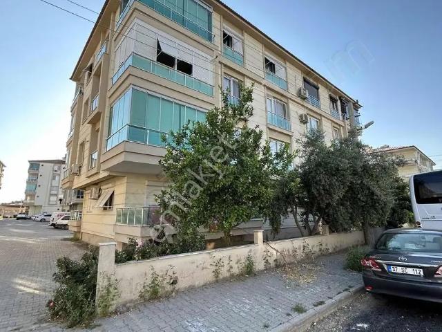 Tire, İzmir içerisinde satılık mülk
