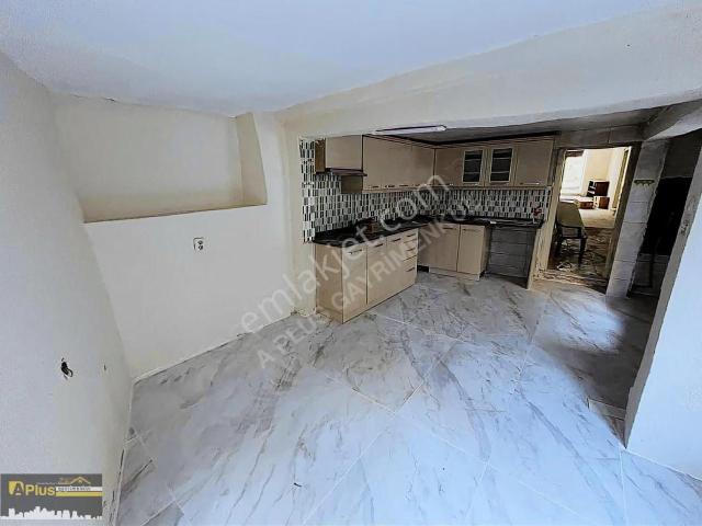 Tire, İzmir içerisinde kiralık mülk
