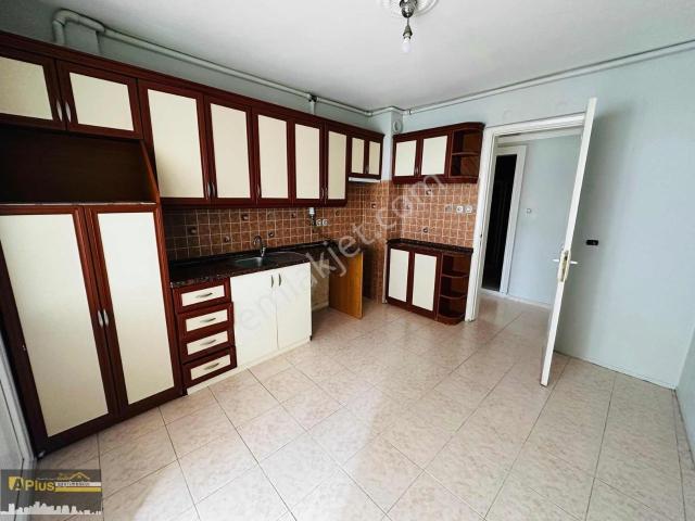 Tire, İzmir içerisinde satılık mülk