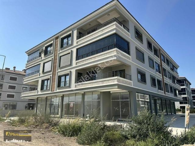 Tire, İzmir içerisinde satılık mülk