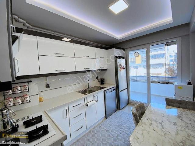 Tire, İzmir içerisinde satılık mülk
