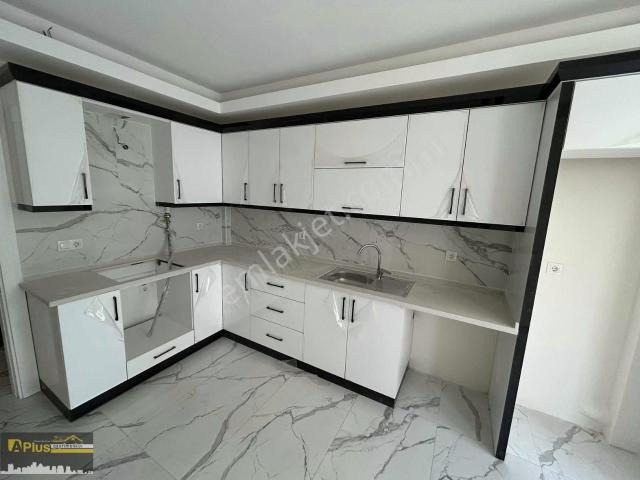 Tire, İzmir içerisinde satılık mülk