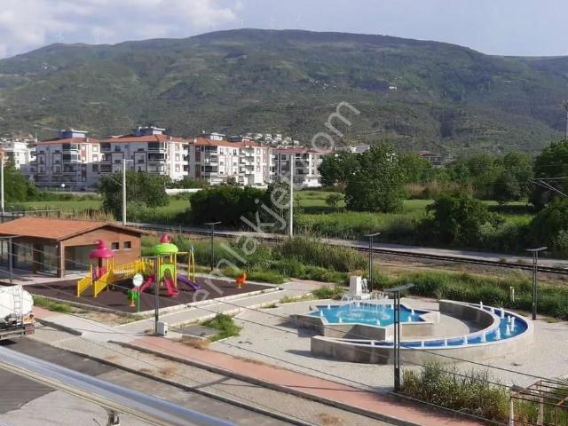 Tire, İzmir içerisinde satılık mülk