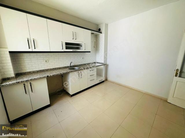 Tire, İzmir içerisinde kiralık mülk