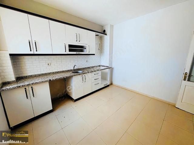 Tire, İzmir içerisinde satılık mülk