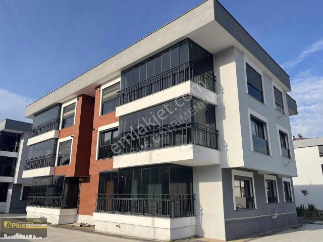 Tire, İzmir içerisinde satılık mülk