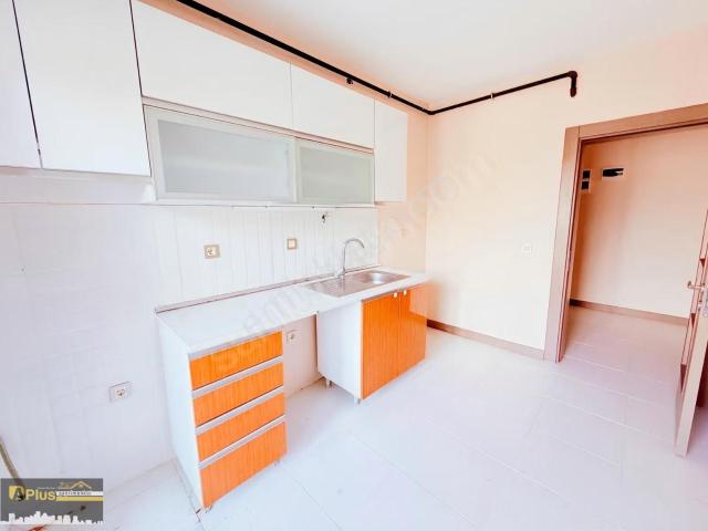 Tire, İzmir içerisinde satılık mülk