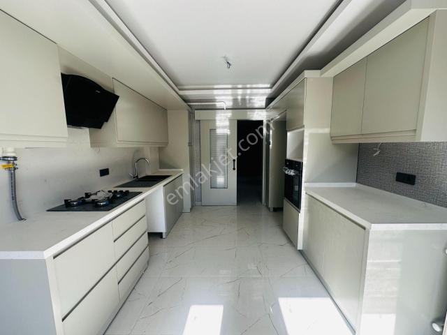 Tire, İzmir içerisinde satılık mülk