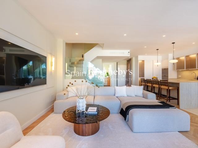 Casa en venta en La Carolina, Costa del Sol Occidental