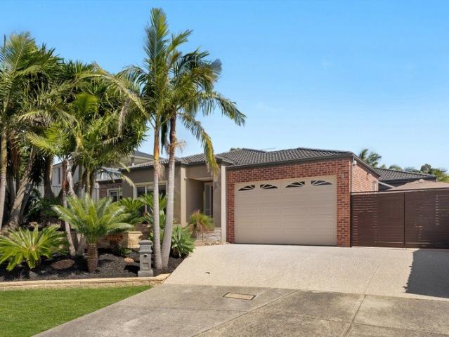 House for sale in Endeavour Hills, Melbourne