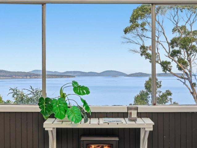 House for sale in Primrose Sands, Tasmania