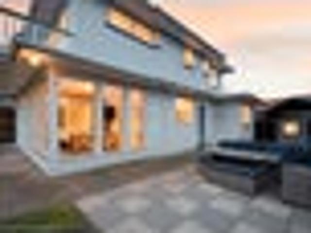 House for sale in Chaslands, Canterbury