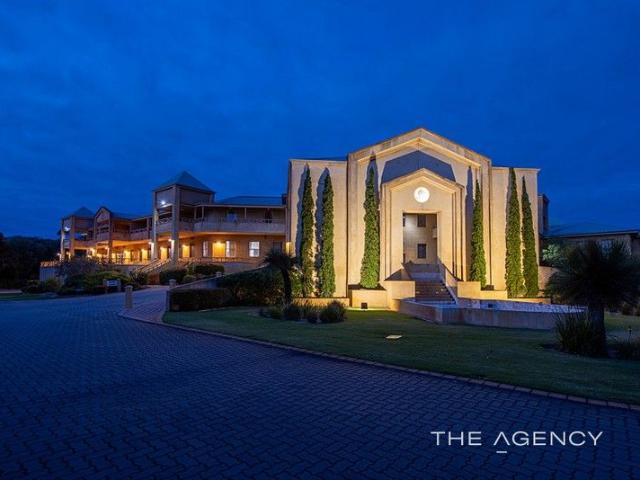 Apartment for sale in Broadwater, Western Australia