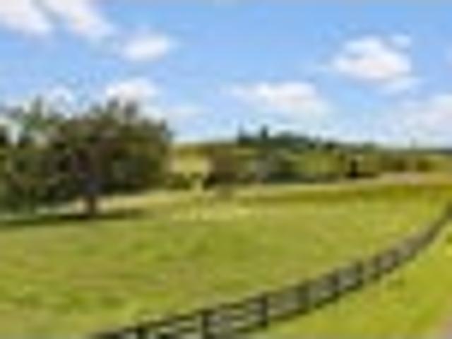 Land for sale in Awhitu