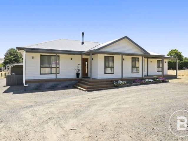 House for sale in Newlyn North, Victoria