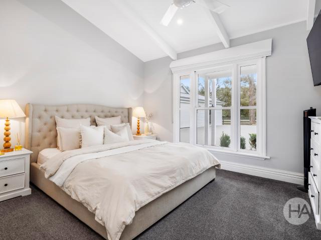 Cottage for sale in Cranbourne South, Melbourne