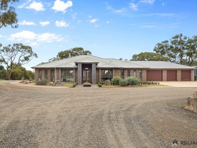 Cottage for sale in Camerons Creek, Victoria
