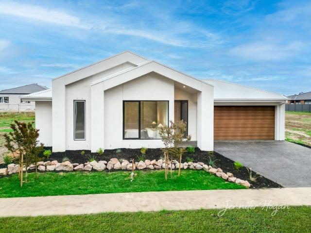 House for sale in Drouin, Victoria