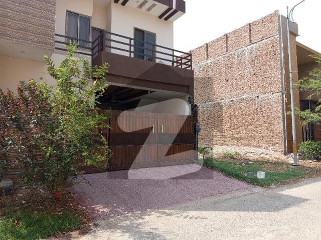 House for sale in Faisalabad, Islamabad Capital Territory