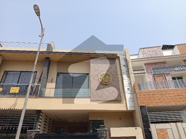 House for sale in تحصیل فیصل آباد شہر, فیصل آباد ڈویژن