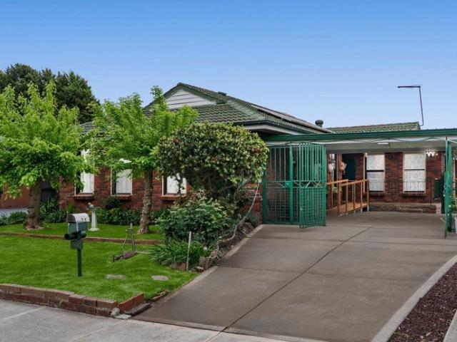 House for sale in Mill Park, Melbourne