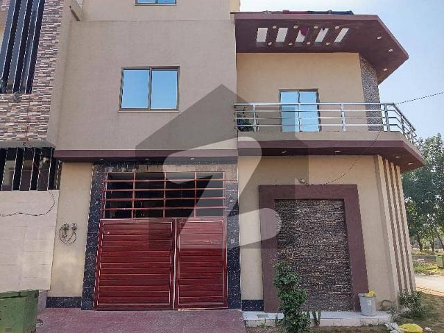 House for sale in Faisalabad, Islamabad Capital Territory