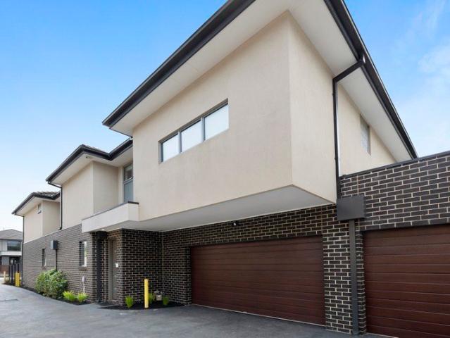 Townhouse for sale in Camerons Creek, Victoria