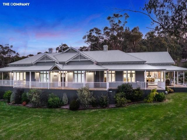 Cottage for sale in Camerons Creek, Victoria