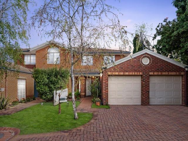 Townhouse for sale in Mont Albert North, Melbourne