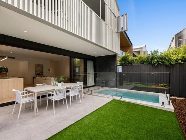 Townhouse for sale in Kings Creek, Queensland