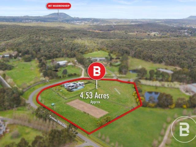 Cottage for sale in Ballarat, Victoria