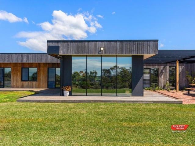 House for sale in Pound Creek, Victoria