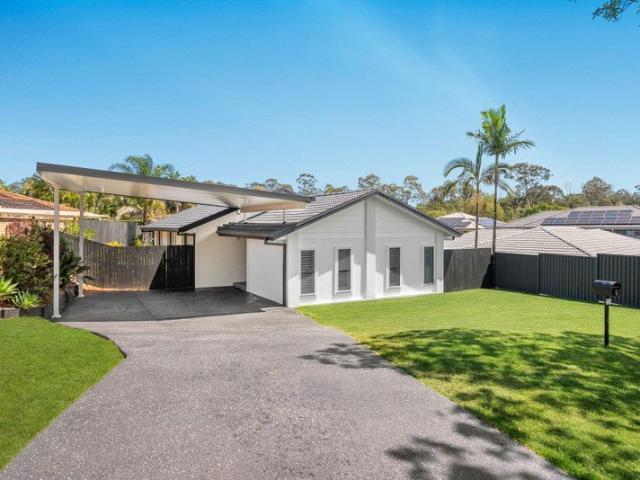 House for sale in Sinnamon Park, Greater Brisbane