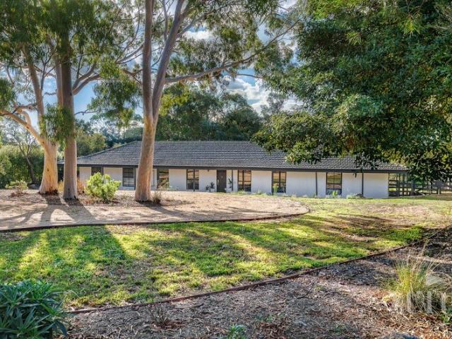 House for sale in Somerville, Melbourne